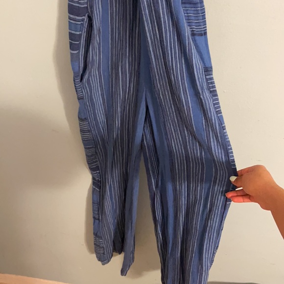 Blue jumper with pockets !! - Picture 2 of 3